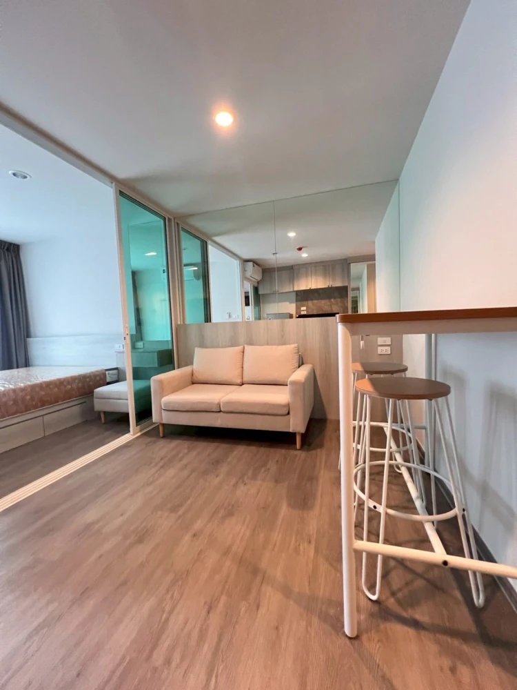For rent: Regent Home Bangna. Ready to move in, well-partitioned and zoned. Great value! Book now, don't miss out!