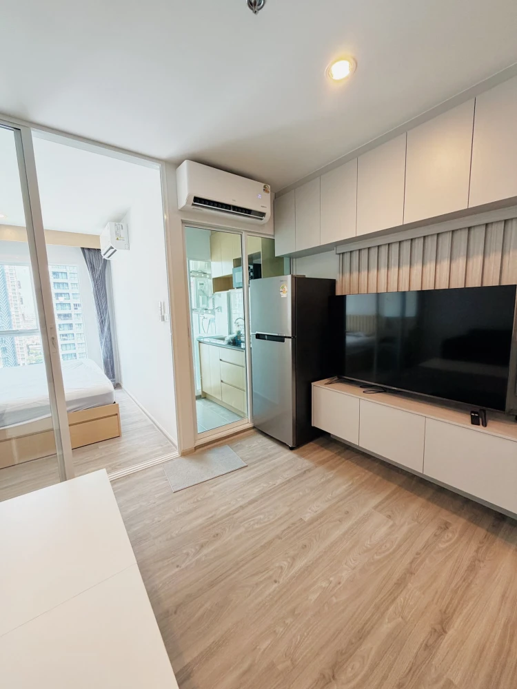 For rent: Regent Home Bangna, ready-to-move-in unit, high floor, fully furnished. Book now!