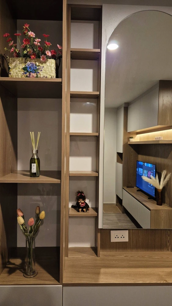 For rent: Regent Home Bangna, corner unit, 22nd floor, Building A. Fully furnished with built-in furniture and clearly separated zones. Ready to move