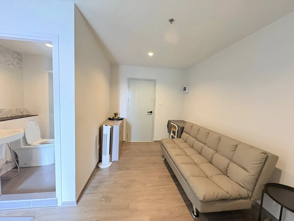 For rent: Regent Home Bangna, corner unit offering privacy and unobstructed view. Fully furnished, ready to move in.