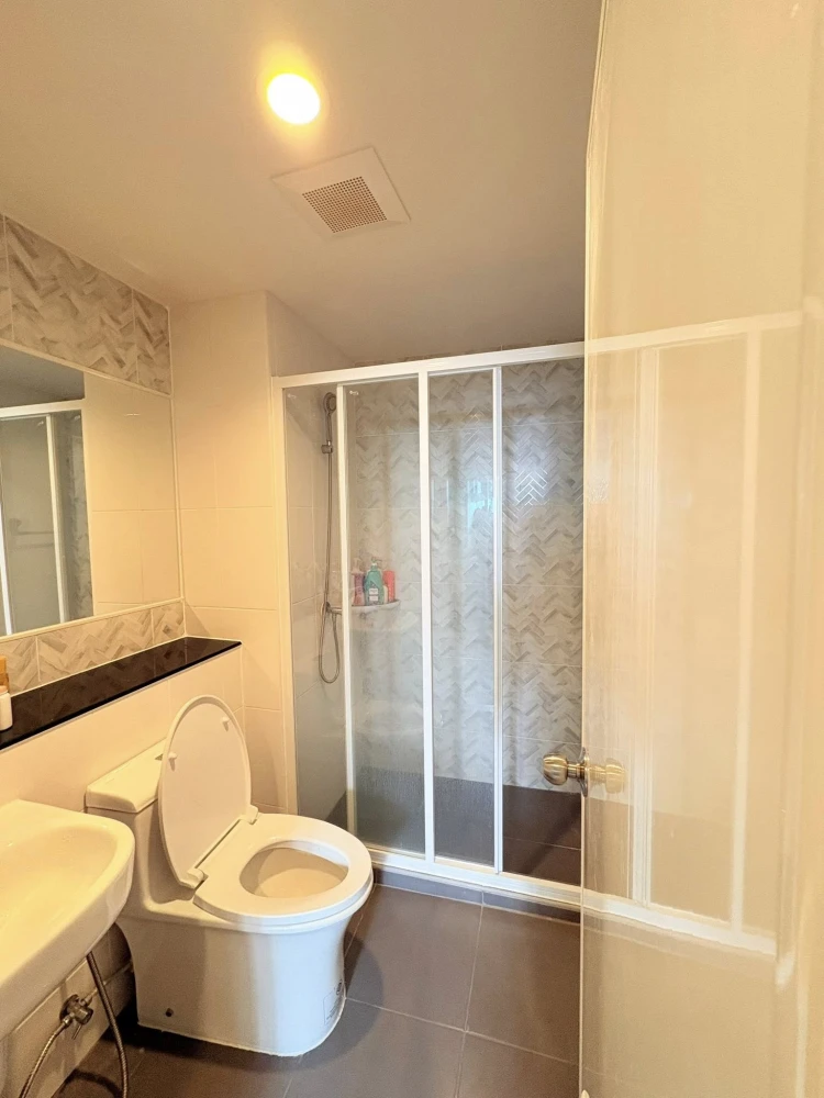 For rent: Regent Home Bangna, corner unit offering privacy and unobstructed view. Fully furnished, ready to move in.