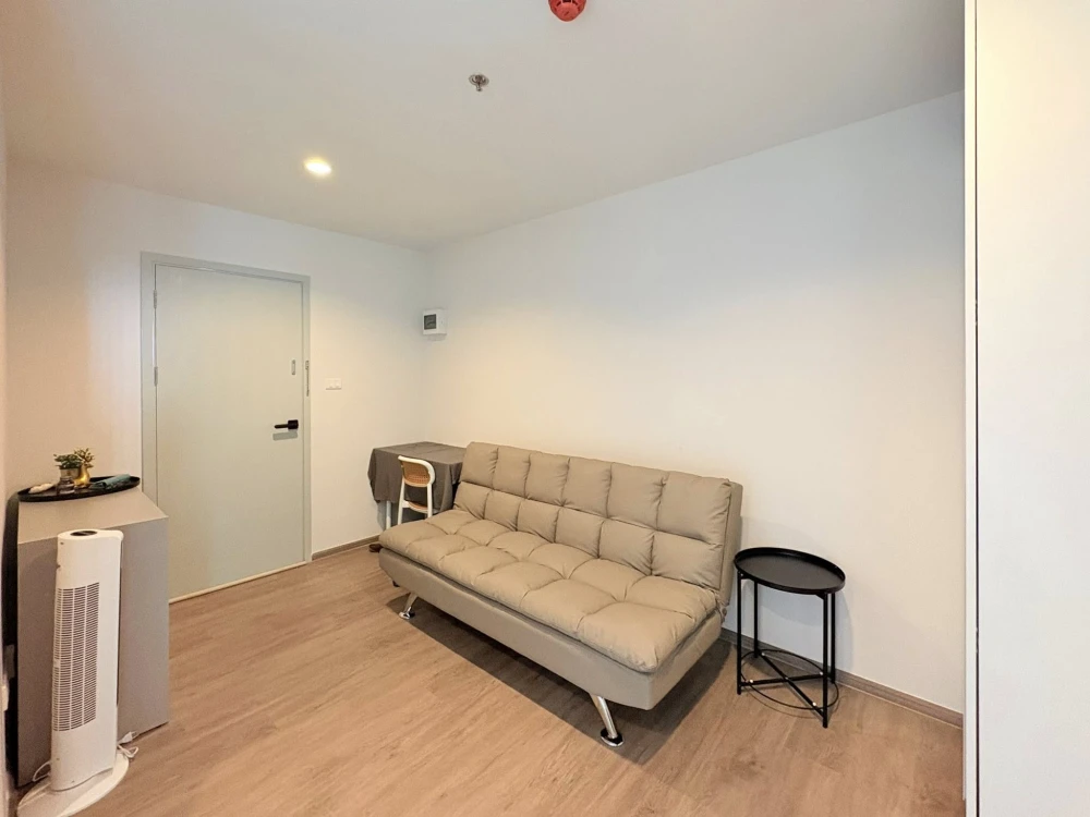 For rent: Regent Home Bangna, corner unit offering privacy and unobstructed view. Fully furnished, ready to move in.