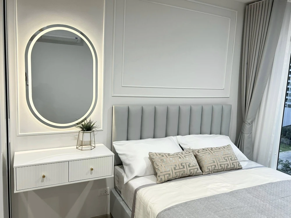 For rent: Regent Home Bangna, a rare room with a pool view, beautifully decorated in bright white and gray tones, very pleasing to the eye. Don't miss