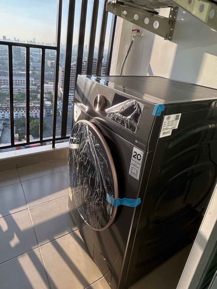 For rent: Regent Home Bangna, very high floor unit with unobstructed view of the Chao Phraya River. Book now!