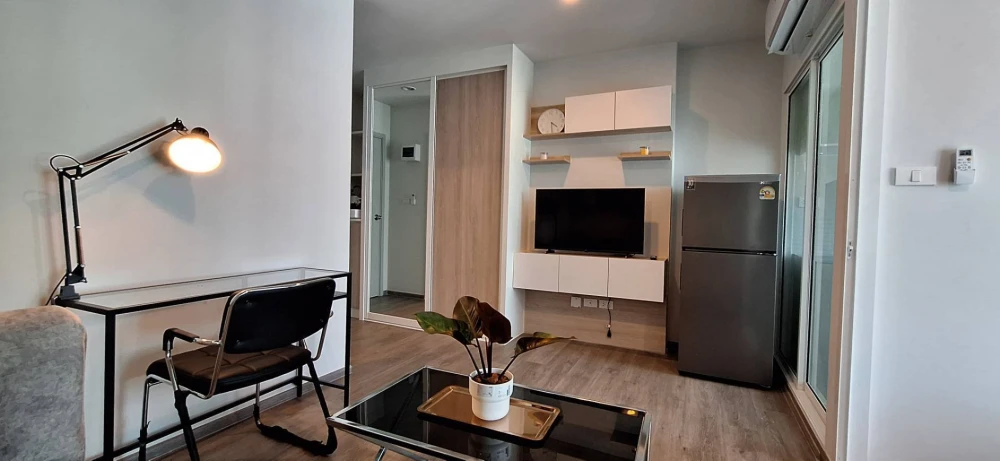For rent: Regent Home Bangna, decorated room in a theme, good location, fully furnished, book now.
