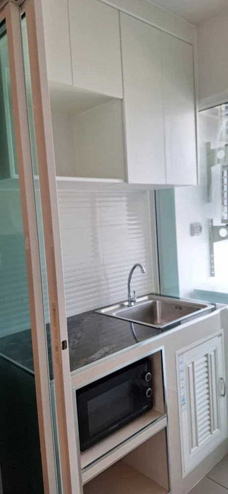 For rent: Regent Home Bangna, decorated room in a theme, good location, fully furnished, book now.
