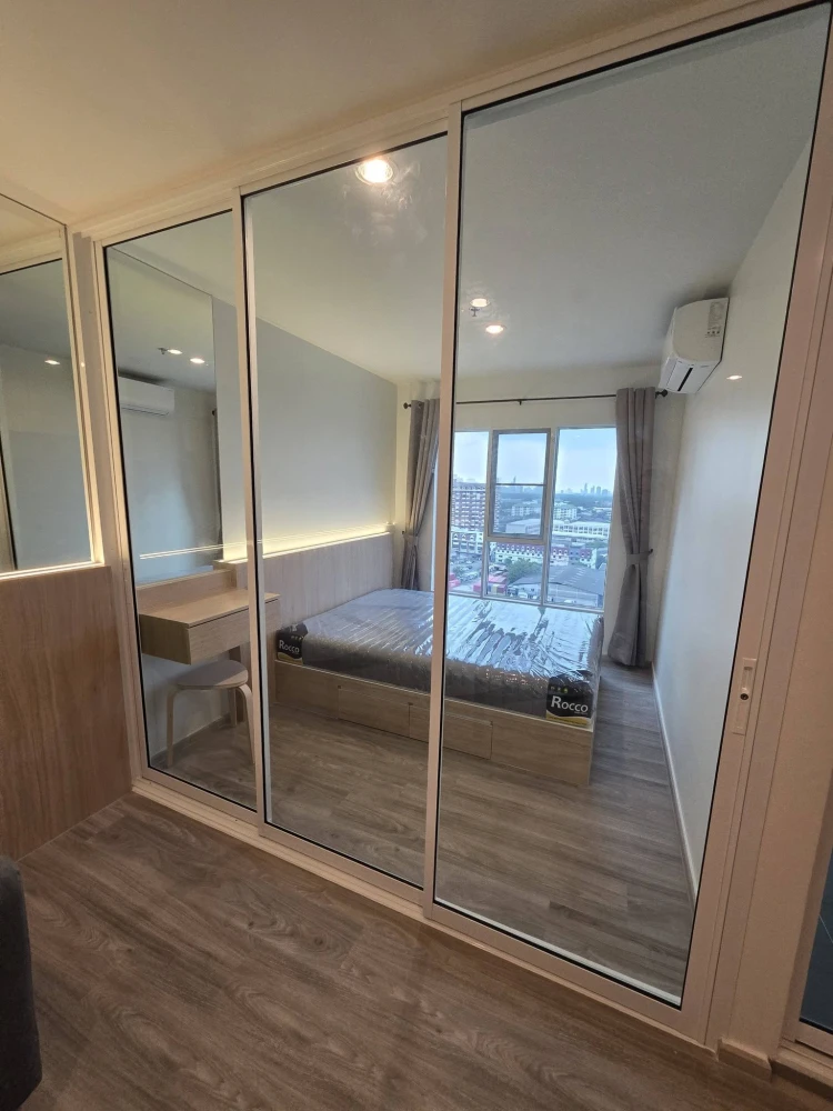 For rent: Regent Home Bangna. Beautifully decorated unit with built-in cabinetry throughout, including the kitchen. Book now before it's too late!