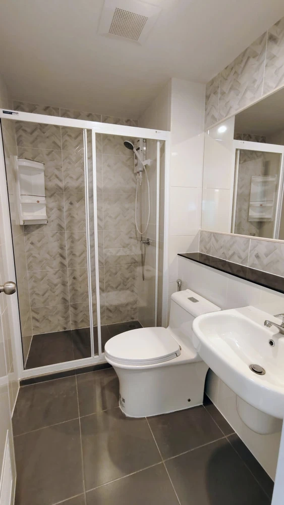 For rent: Regent Home Bangna, beautifully decorated room, fully equipped, great price, come reserve now, don't miss out!
