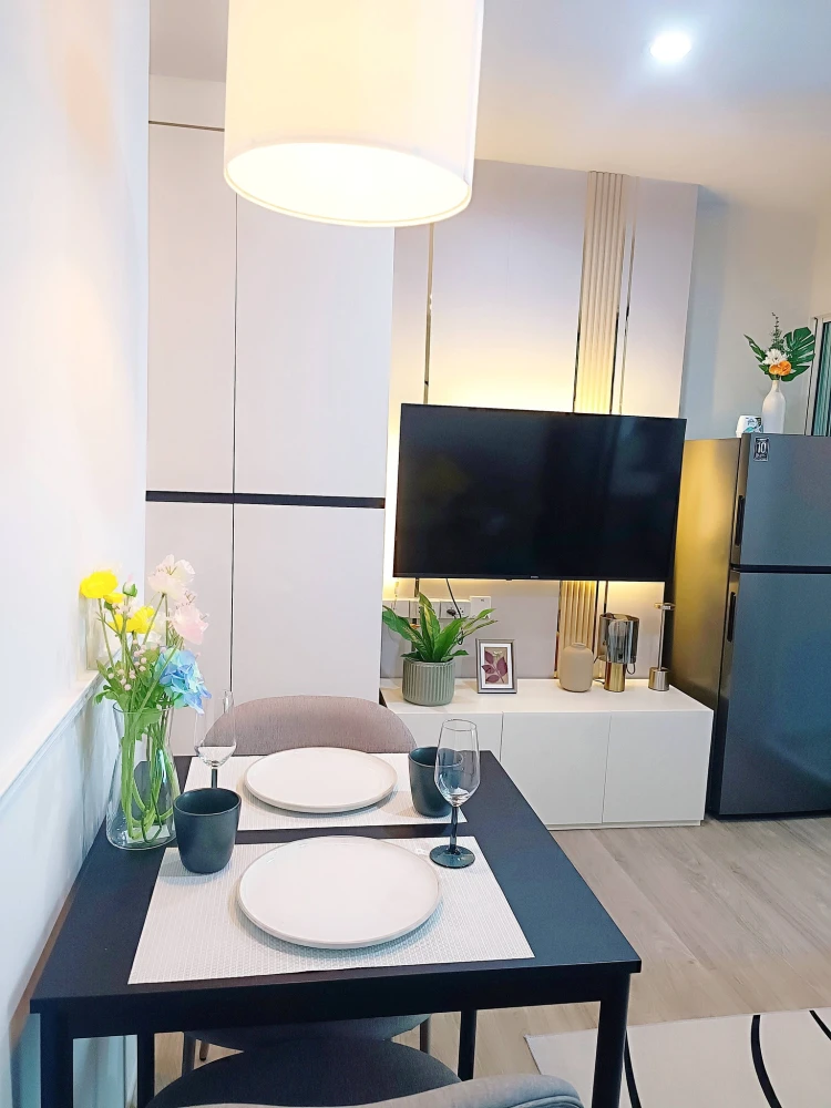 For rent: Regent Home Bangna, fully furnished and ready to move in. Complete with furniture and appliances. Don't miss out!