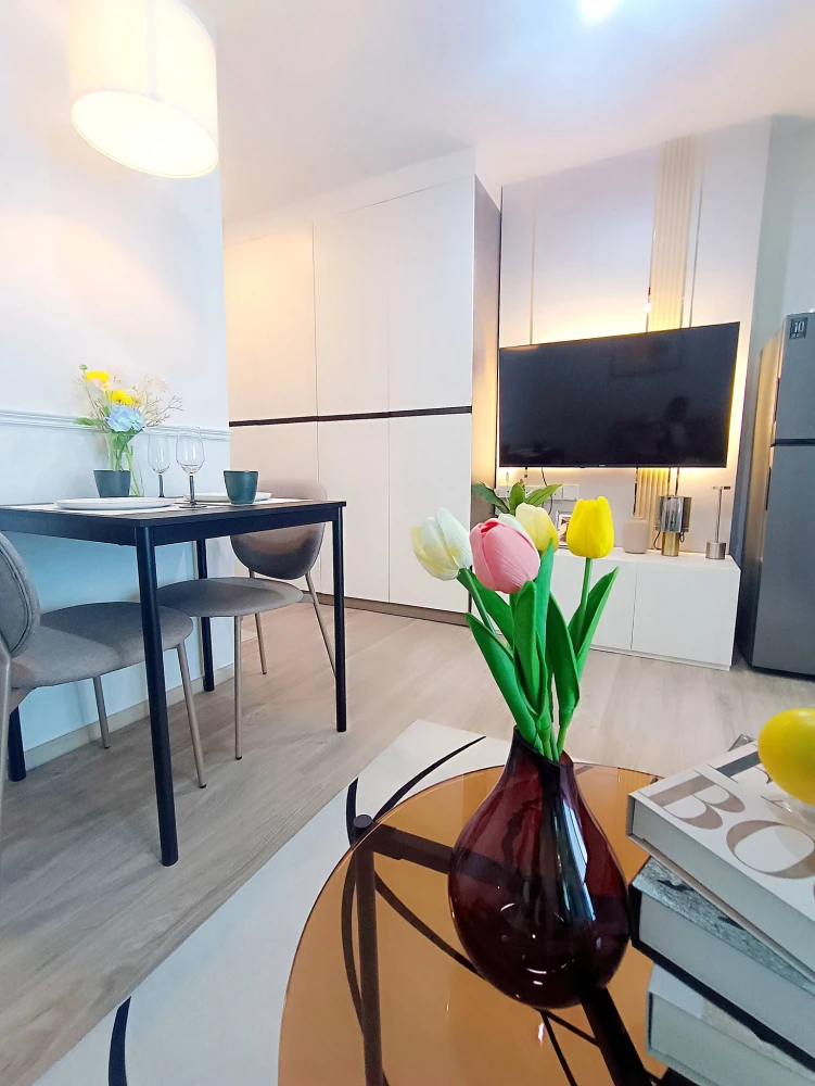 For rent: Regent Home Bangna, fully furnished and ready to move in. Complete with furniture and appliances. Don't miss out!