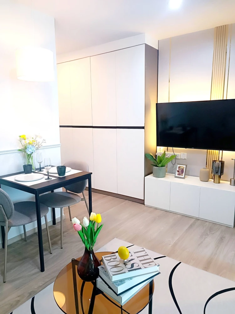 For rent: Regent Home Bangna, fully furnished and ready to move in. Complete with furniture and appliances. Don't miss out!
