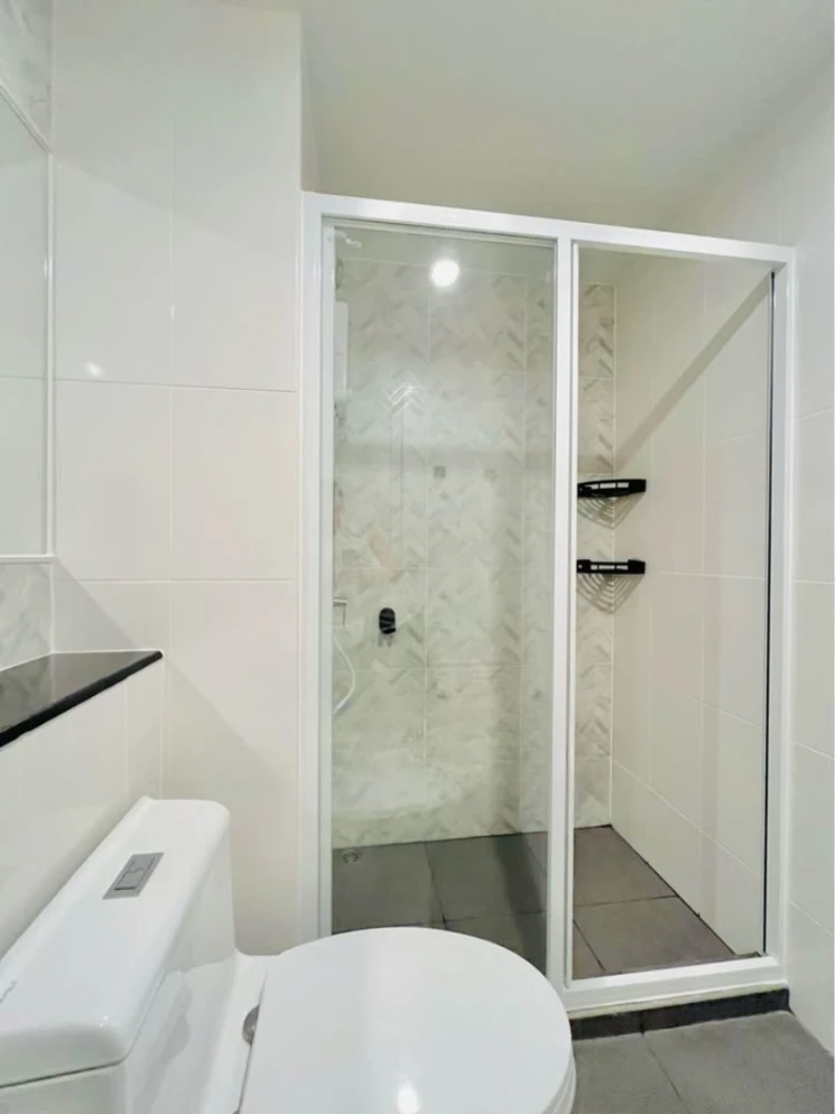 For rent: Regent Home Bangna. Excellent feng shui, spacious rooms with good ventilation, and a quiet corner unit. Book now!