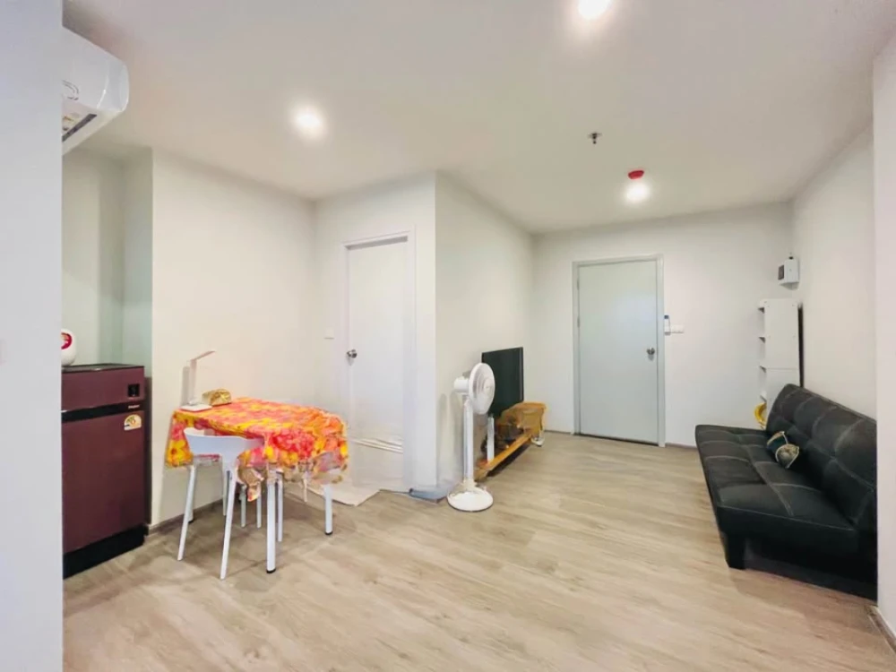 For rent: Regent Home Bangna. Excellent feng shui, spacious rooms with good ventilation, and a quiet corner unit. Book now!