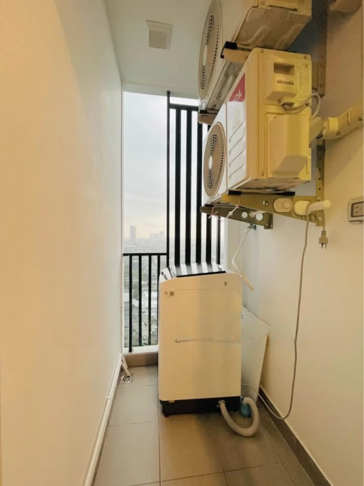 For rent: Regent Home Bangna. Excellent feng shui, spacious rooms with good ventilation, and a quiet corner unit. Book now!