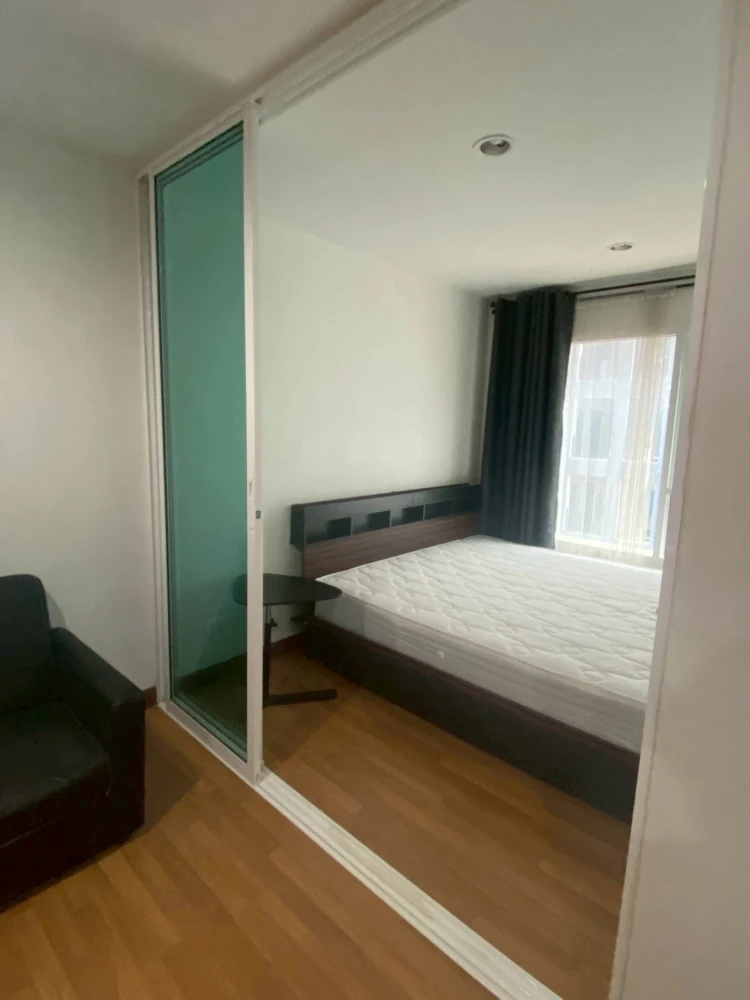 For rent: Regent Home Bangson, 10th floor, partitioned room, fully furnished, reserve now.