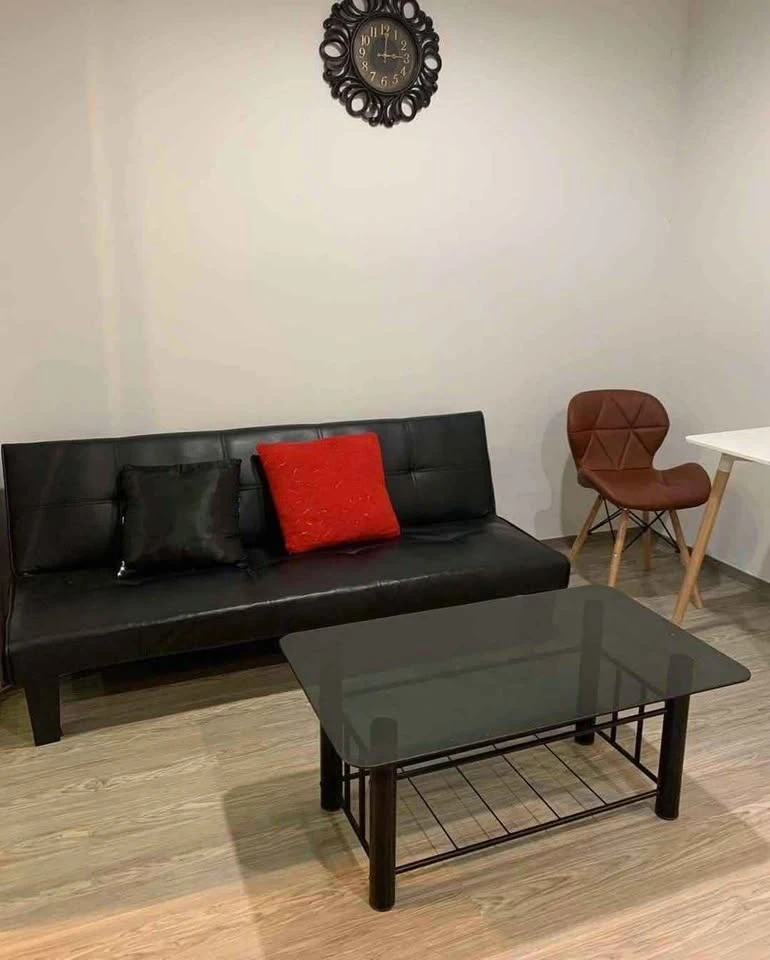 For Rent: Regent Home BangSon. Spacious 2-bedroom, 2-bathroom unit with a city view and a well-partitioned layout. Ready for immediate move-in.