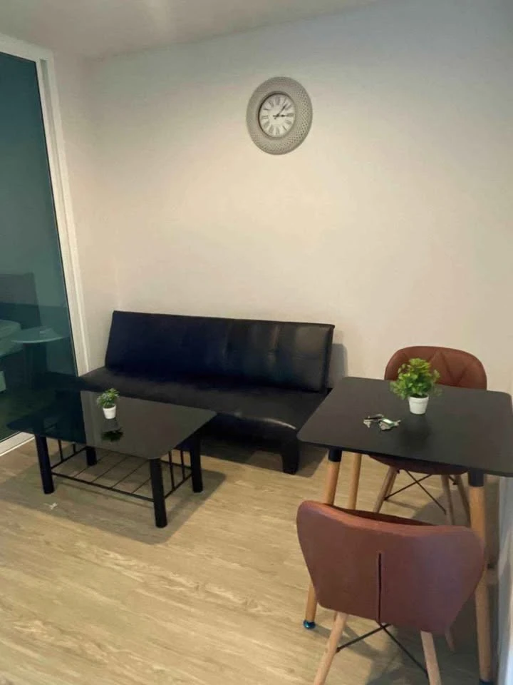 For Rent: Regent Home BangSon. Spacious 2-bedroom, 2-bathroom unit with a city view and a well-partitioned layout. Ready for immediate move-in.