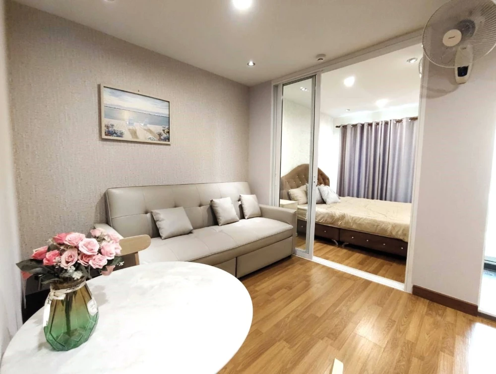 For rent: Regent Home Sukhumvit 81, 4th floor unit, fully furnished, pool view. Book now!