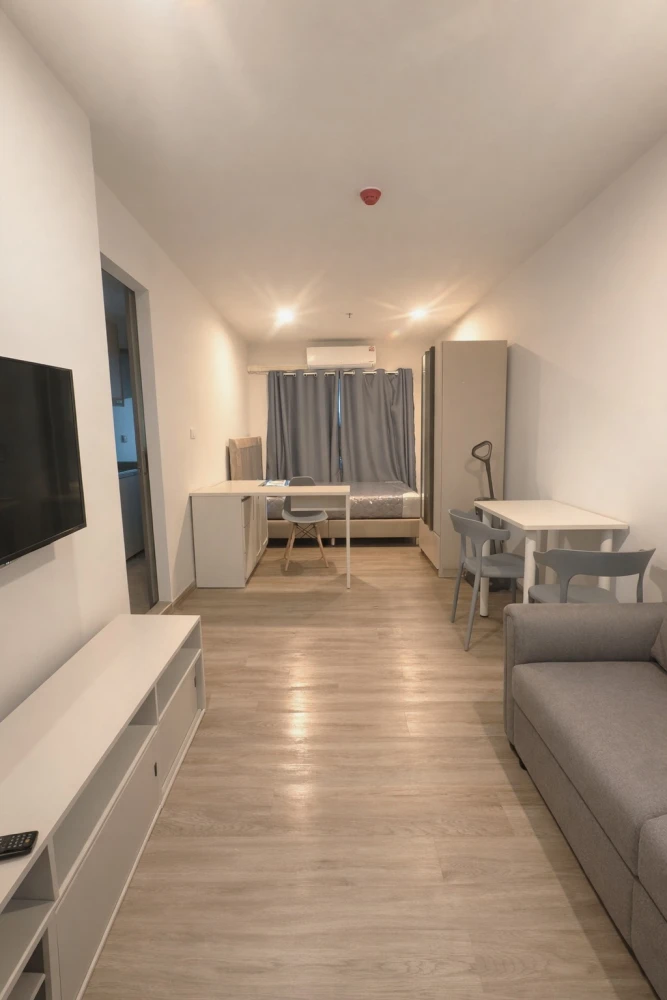 For rent: Regent Home Wuttakat, 10th floor. Nice, fully furnished unit. Book now!