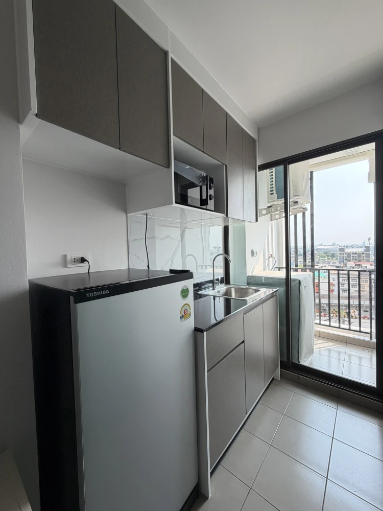 For rent: Regent Home Wuttakat, 10th floor. Nice, fully furnished unit. Book now!
