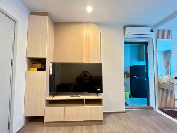 For rent: Regent Home Wuttakat, 12th floor. A lovely, fully furnished unit. Book now!