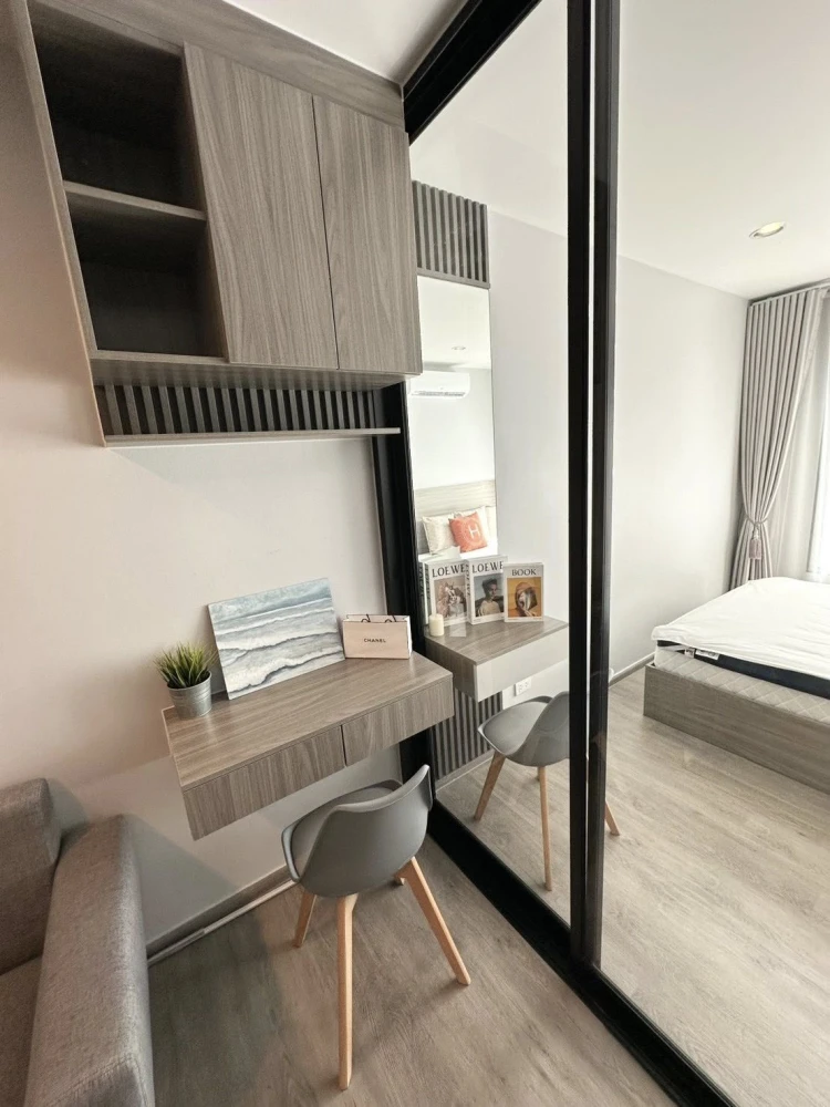 For rent: Regent Home Wuttakat, 14th floor, pool view, fully furnished, very livable. Book now!