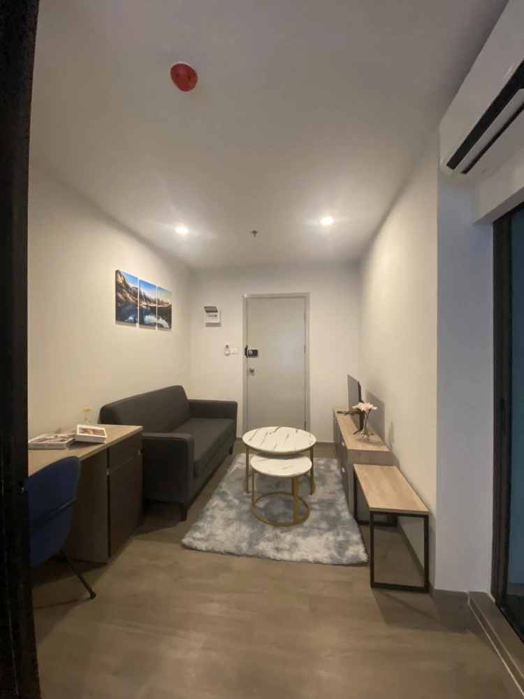 For rent: Regent Home Wuttakat, 16th floor, pool view, fully furnished, very livable. Book now!