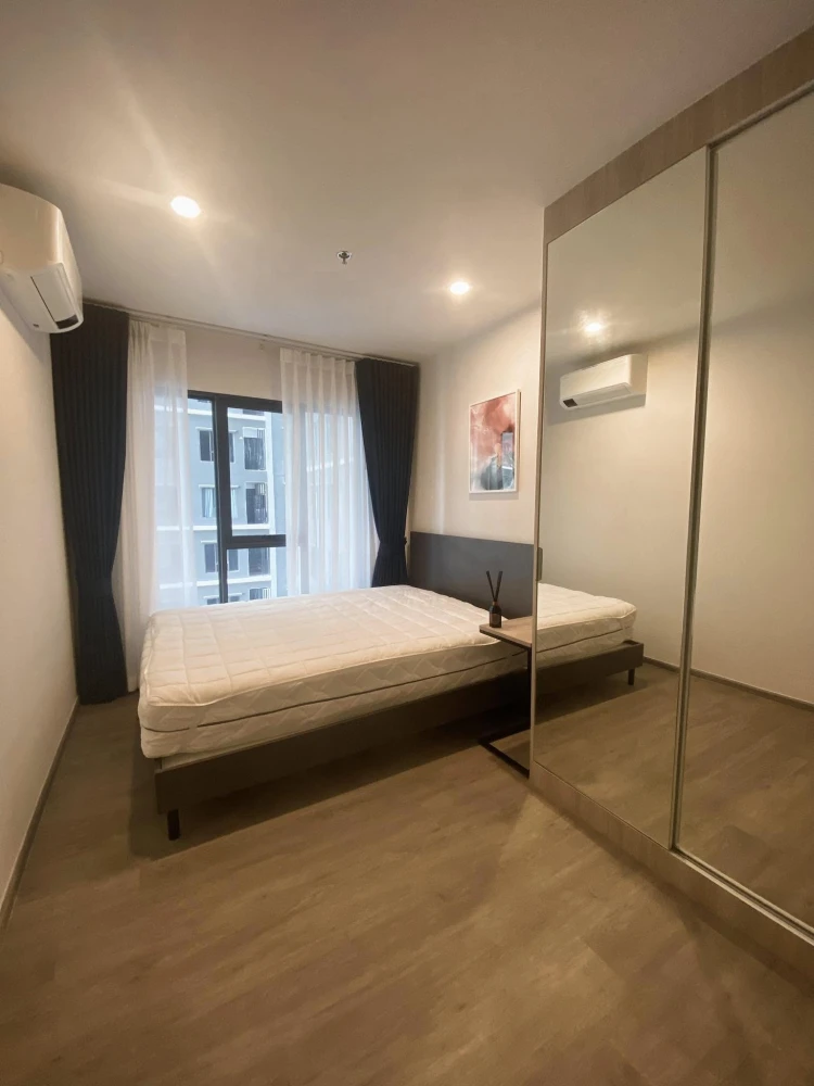 For rent: Regent Home Wuttakat, 16th floor, pool view, fully furnished, very livable. Book now!