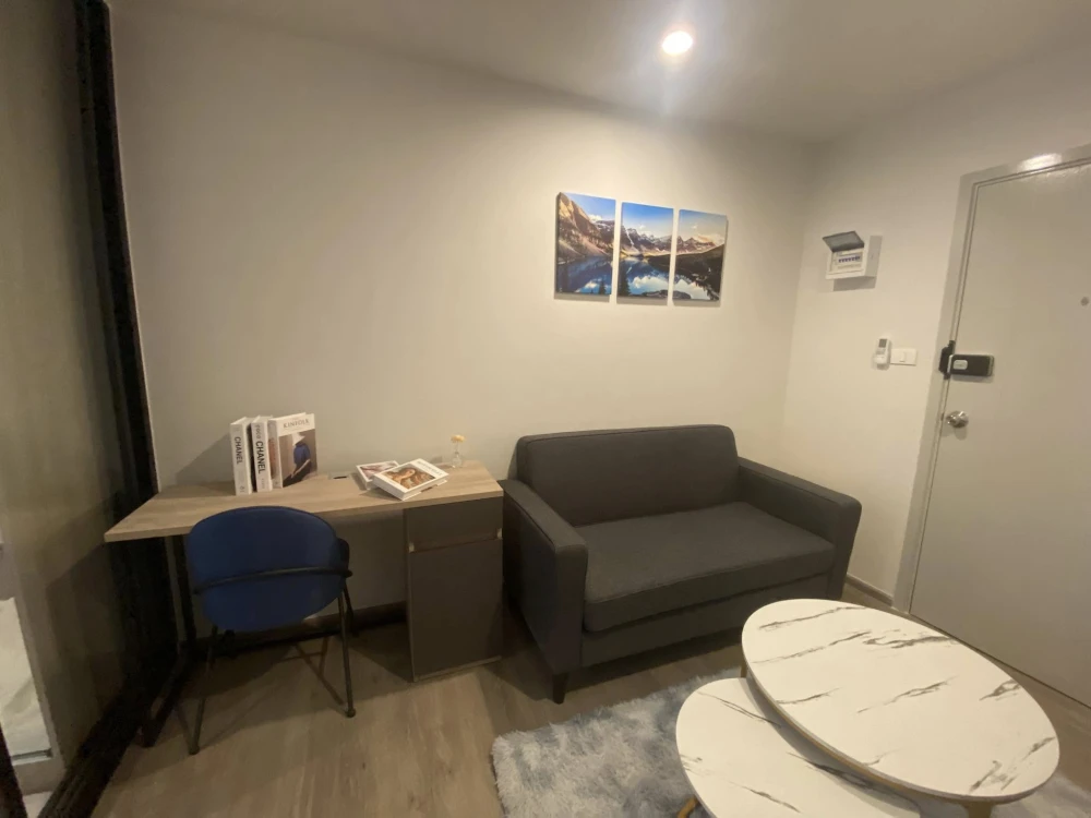 For rent: Regent Home Wuttakat, 16th floor, pool view, fully furnished, very livable. Book now!