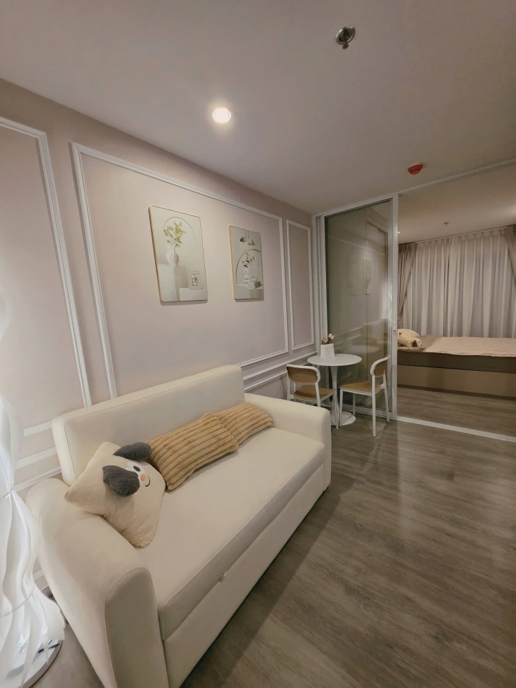 For rent: Regent Home Wuttakat, 22nd floor, near the elevator. Spacious and airy view. Beautifully and fully furnished. A must-see!