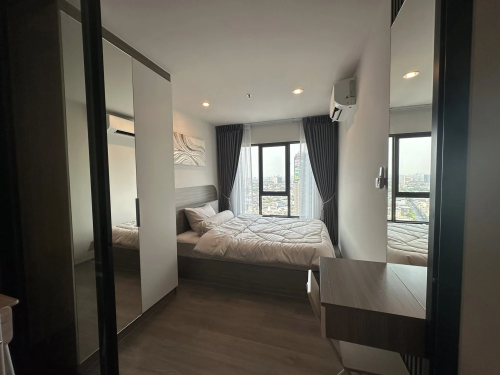 For rent: Regent Home Wuttakat, 25th floor, view of the Phra Pathom Chedi, not next to the elevator or garbage room, fully furnished, ready to move in