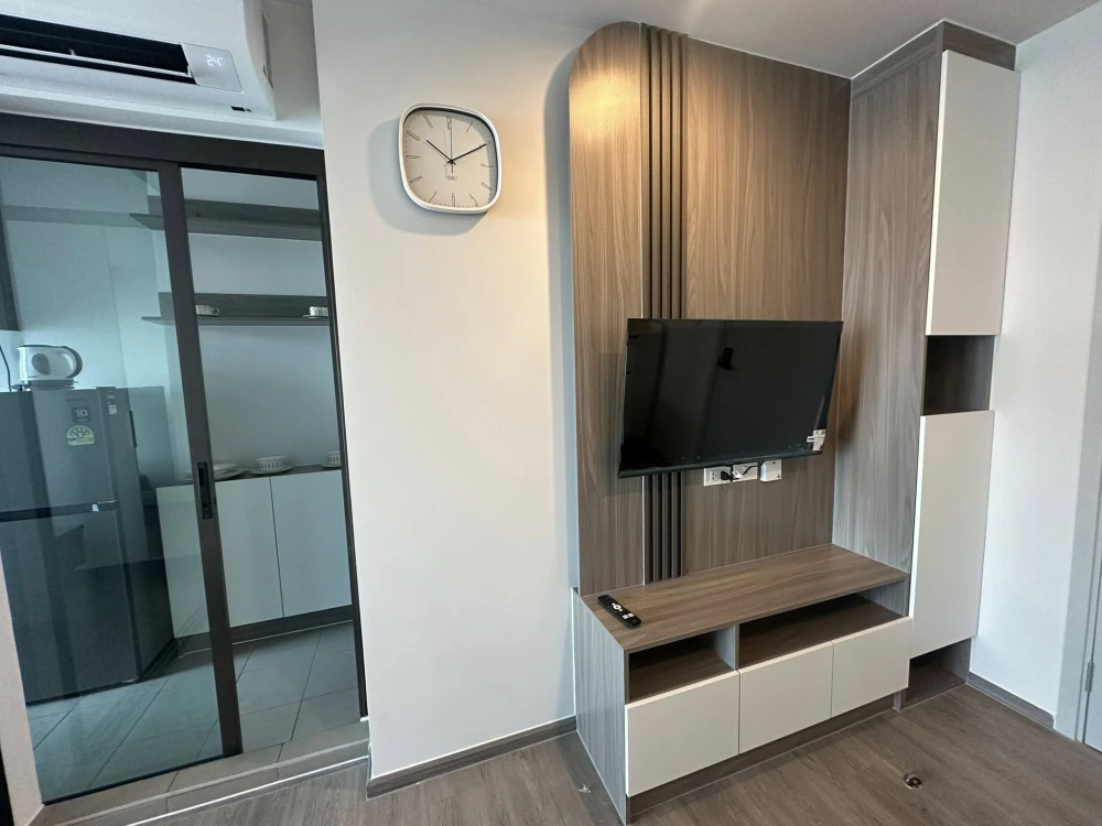 For rent: Regent Home Wuttakat, 25th floor, view of the Phra Pathom Chedi, not next to the elevator or garbage room, fully furnished, ready to move in