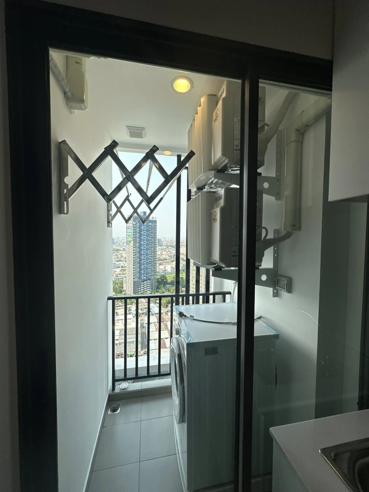 For rent: Regent Home Wuttakat, 25th floor, view of the Phra Pathom Chedi, not next to the elevator or garbage room, fully furnished, ready to move in