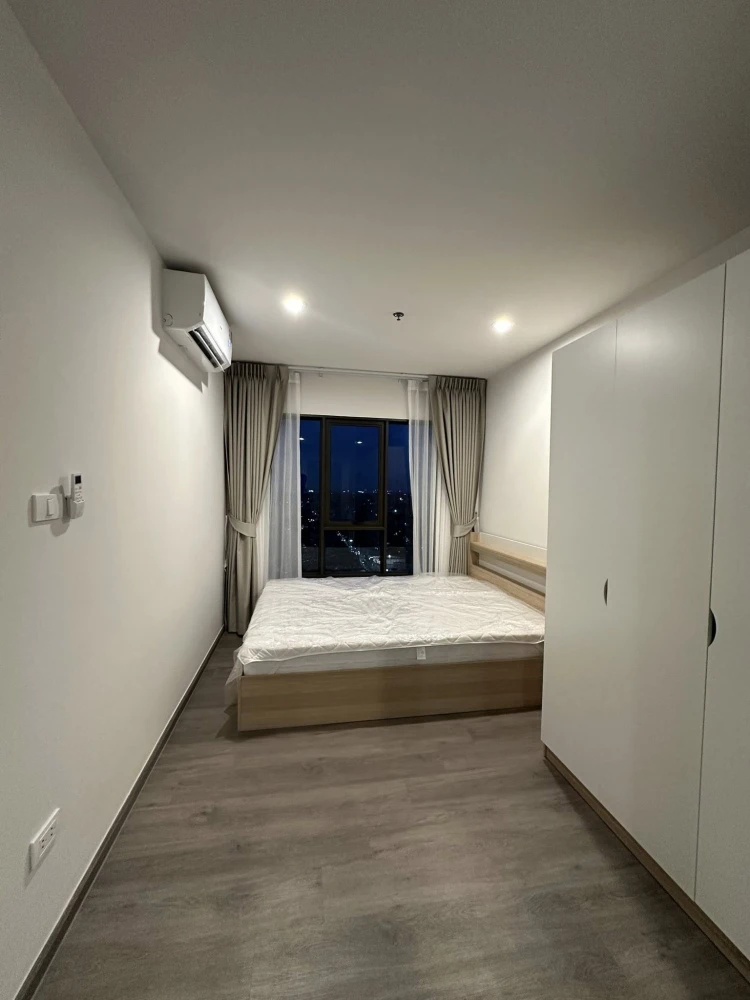 For rent: Regent Home Wuttakat, 25th floor, partitioned room, fully furnished, ready to move in. Interested? Reserve now, urgently.