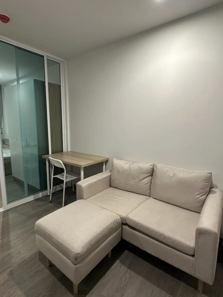 For rent: Regent Home Wuttakat, 25th floor, partitioned room, fully furnished, ready to move in. Interested? Reserve now, urgently.