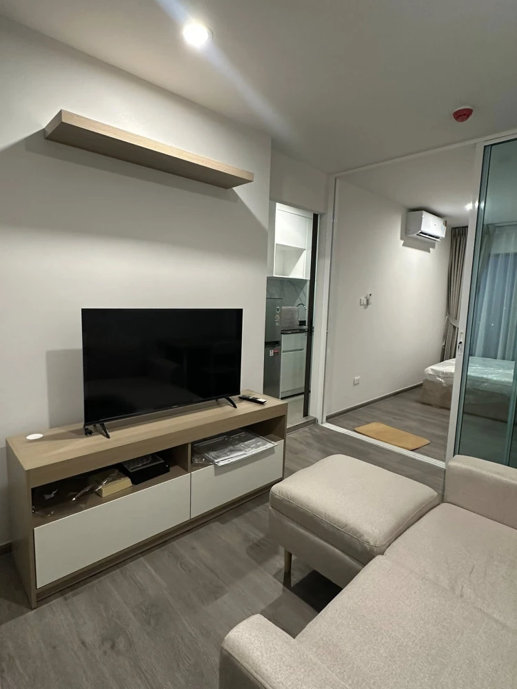 For rent: Regent Home Wuttakat, 25th floor, partitioned room, fully furnished, ready to move in. Interested? Reserve now, urgently.