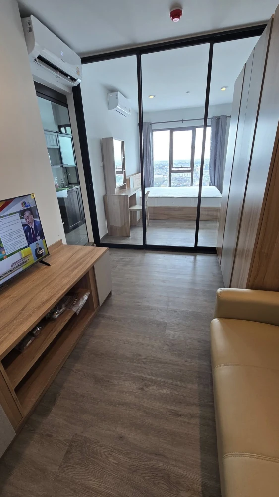 For rent: Regent Home Wuttakat, 28th floor, open view, partitioned room, fully furnished. Reserve now, don't miss out!