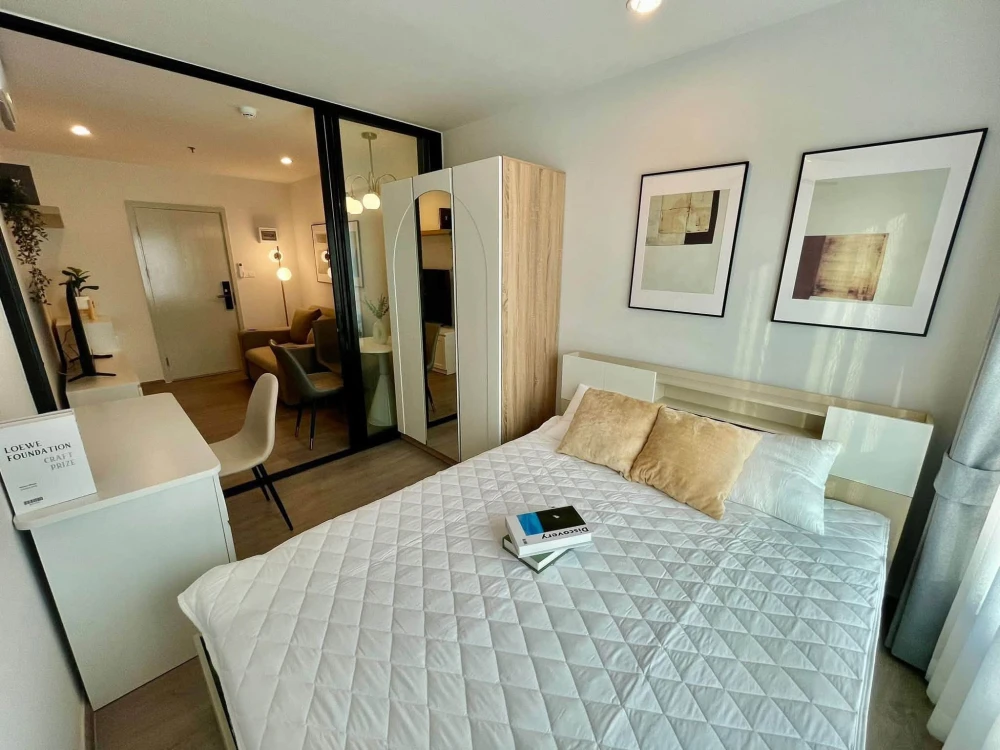 For Rent: Regent Home Wuttakat, 35th floor. A lovely, fully furnished unit. Act fast—book now!
