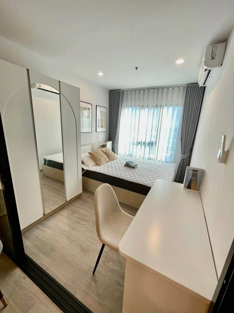 For Rent: Regent Home Wuttakat, 35th floor. A lovely, fully furnished unit. Act fast—book now!