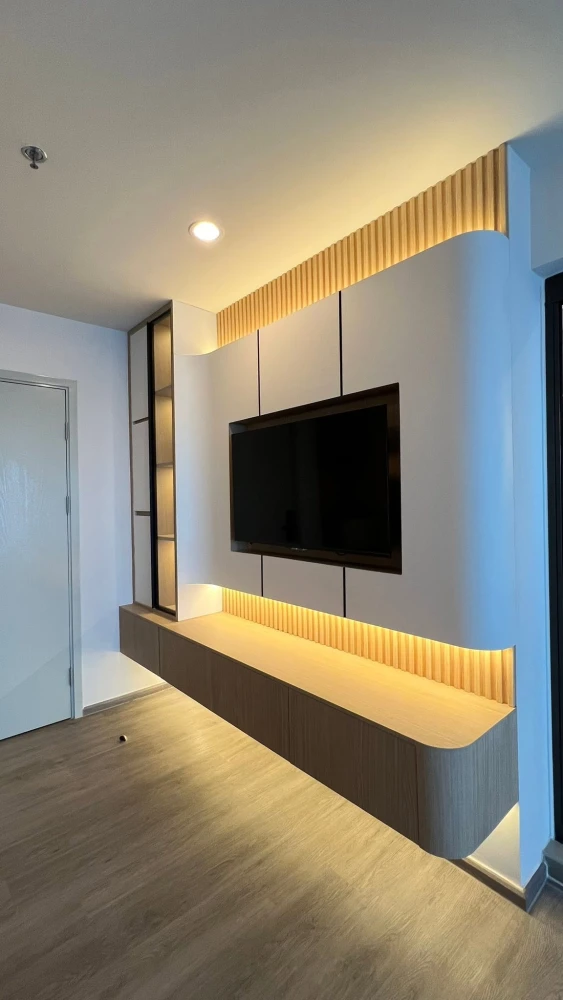 For rent: Regent Home Wuttakat, 35th floor. Beautiful room with complete furnishings. Book now!