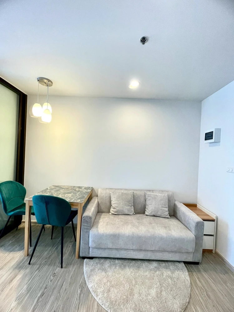 For rent: Regent Home Wuttakat, high floor unit, fully furnished. Book now!