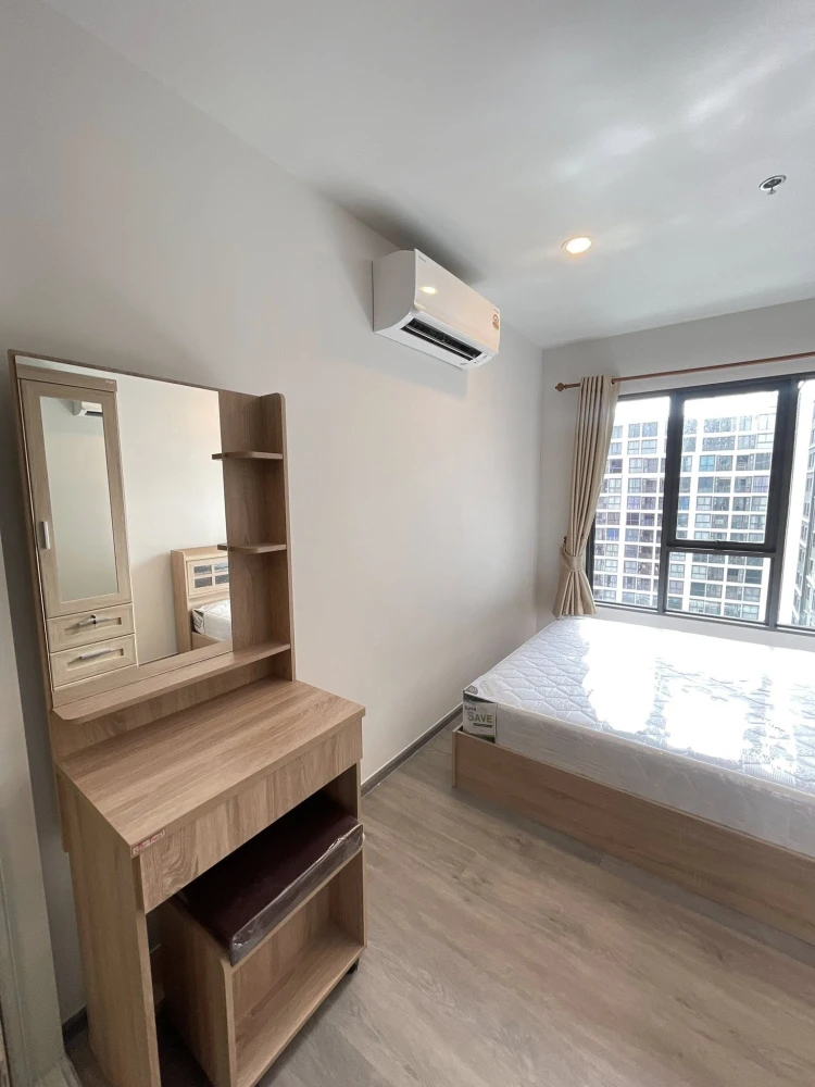 For rent: Regent Home Wuttakat. Nice, minimalist-style room with complete amenities. Book now!
