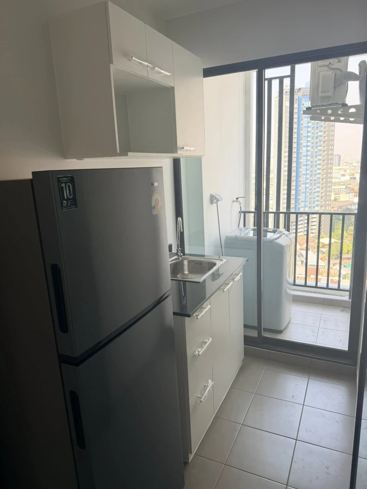 For rent: Regent Home Wuttakat, ready to move in, high floor, fully furnished + complete electrical appliances. Hurry and reserve now, don't miss out!