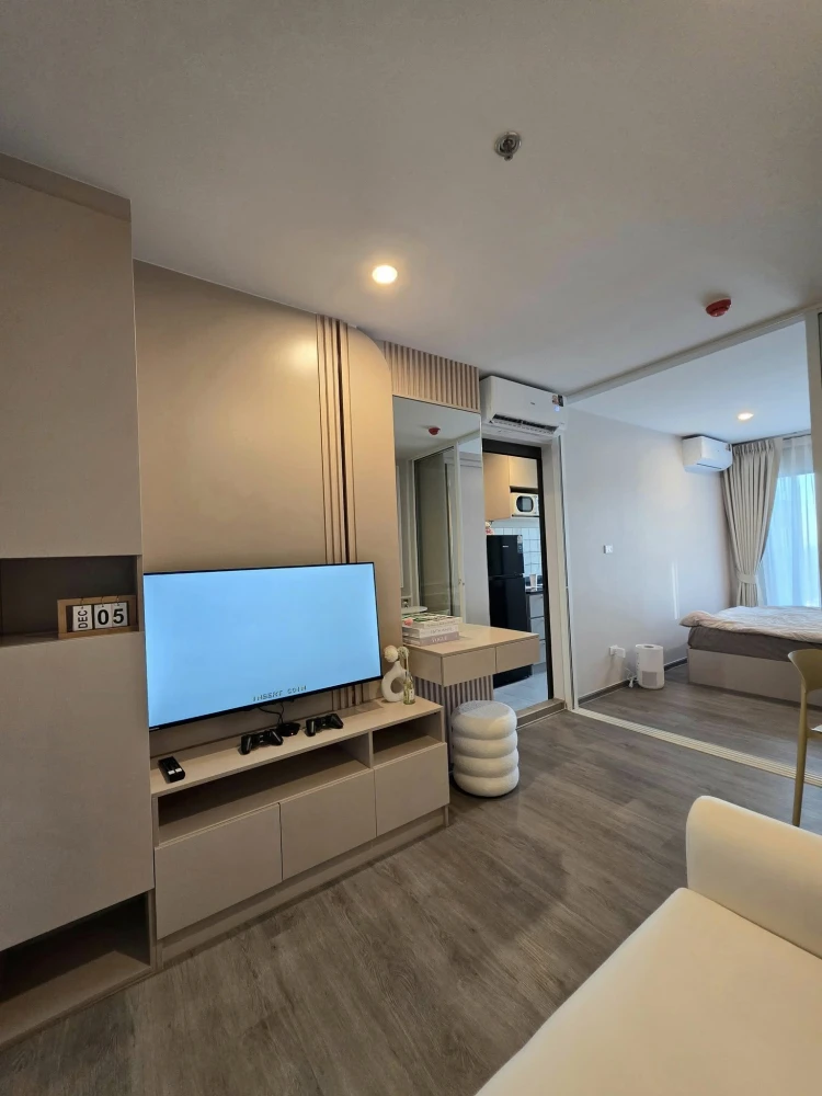 For rent: Regent Home Wuttakat, room on a very high floor, beautiful open view, near the elevator...cool room, not exposed to direct sunlight, reserve