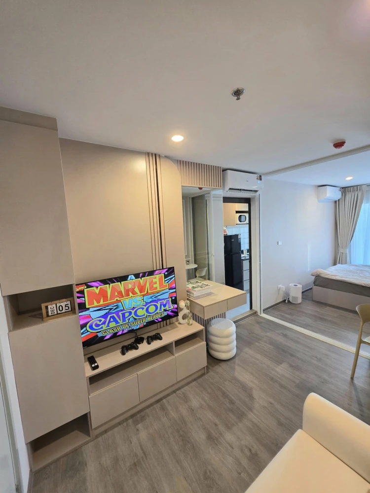 For rent: Regent Home Wuttakat, room on a very high floor, beautiful open view, near the elevator...cool room, not exposed to direct sunlight, reserve