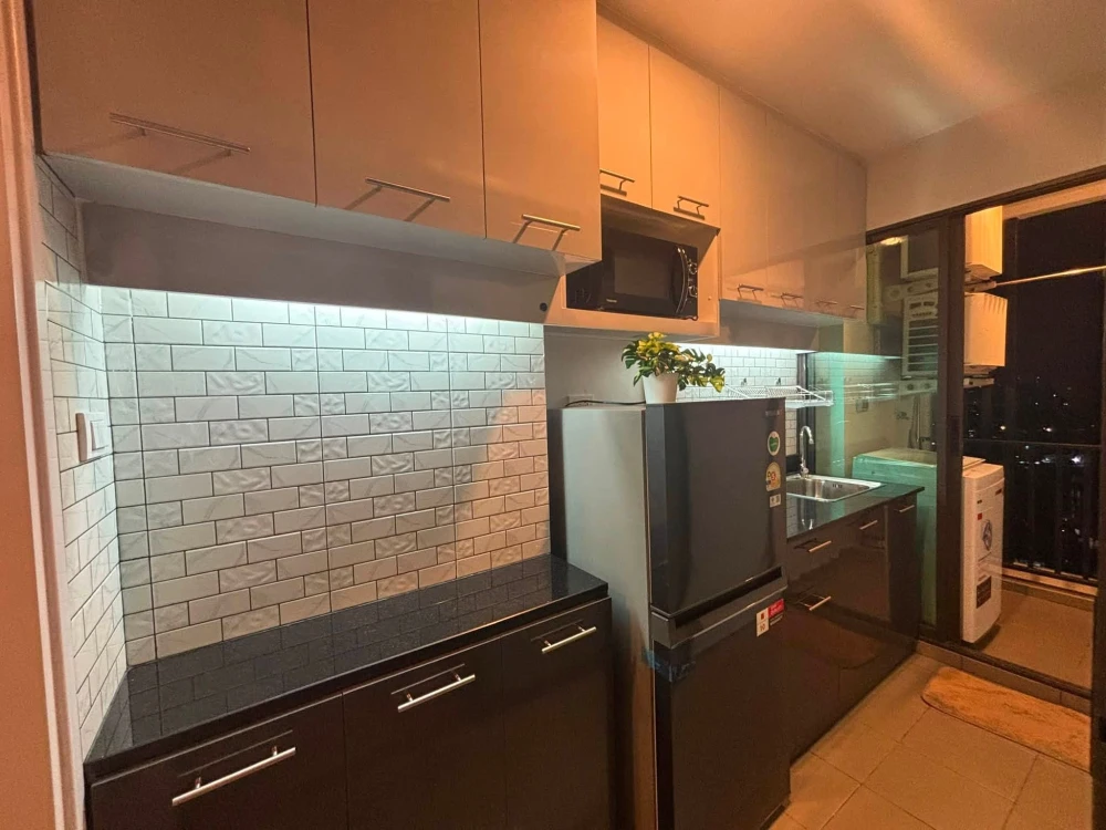 For rent: Regent Home Wuttakat, beautifully decorated room with complete furniture and unobstructed view. Book now!