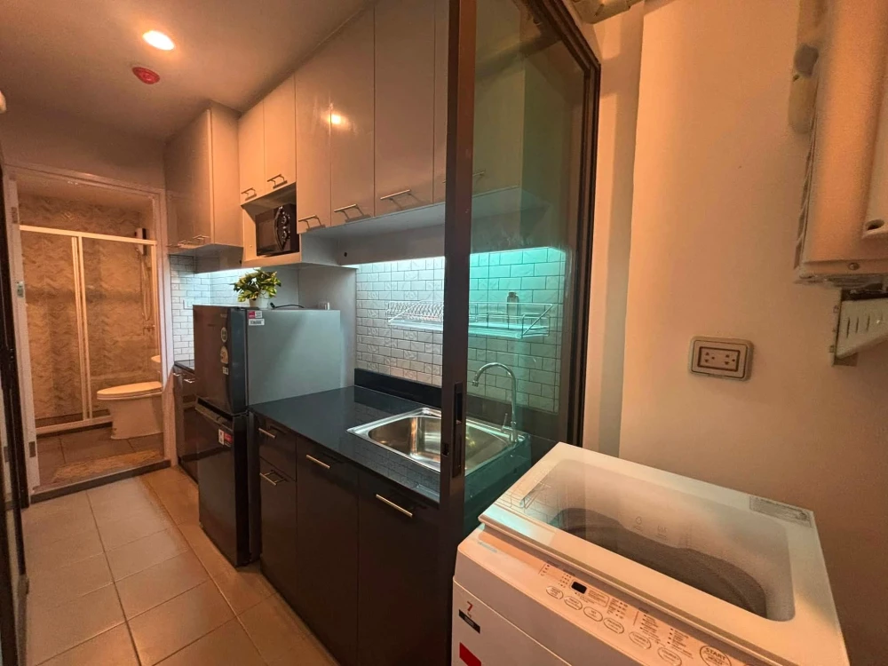 For rent: Regent Home Wuttakat, beautifully decorated room with complete furniture and unobstructed view. Book now!