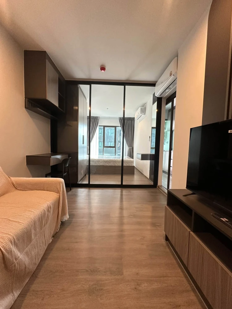 Regent Home Wutthakat for rent—featuring a well-partitioned layout with clearly defined zones. Available for booking today—don't miss out!