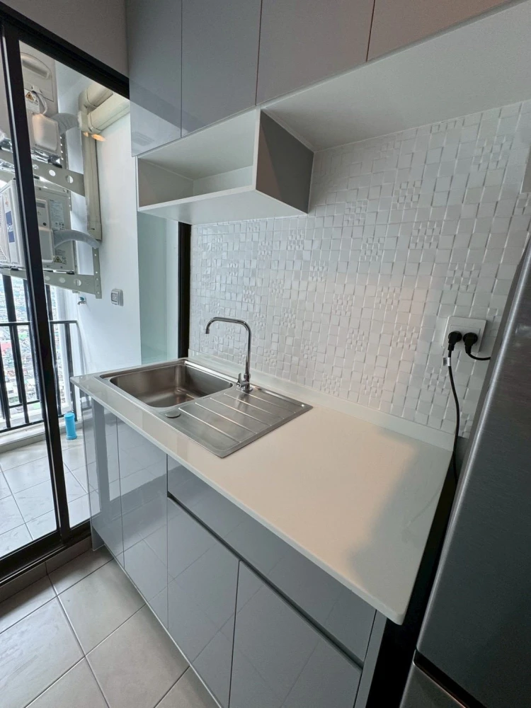 For rent: Regent Home Wutthakat, high floor, ready to move in, fully furnished, just bring your suitcase and move in. Hurry and reserve now before it'