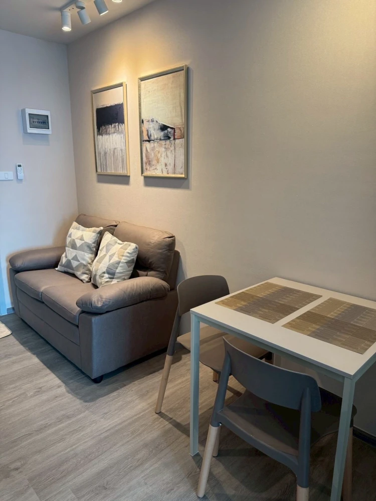 For rent: Regent Home Wutthakat, high floor, ready to move in, fully furnished, just bring your suitcase and move in. Hurry and reserve now before it'